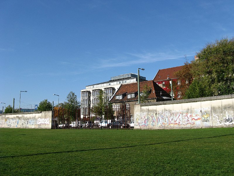 IMG_3680.JPG - Bernauer Strasse, Berlin Wall Memorial