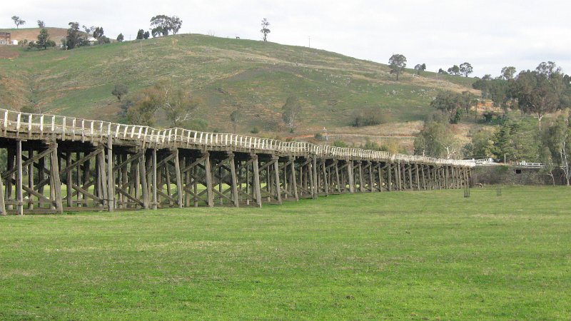 img_0757.jpg - Old bridge near Gundegai, NSW