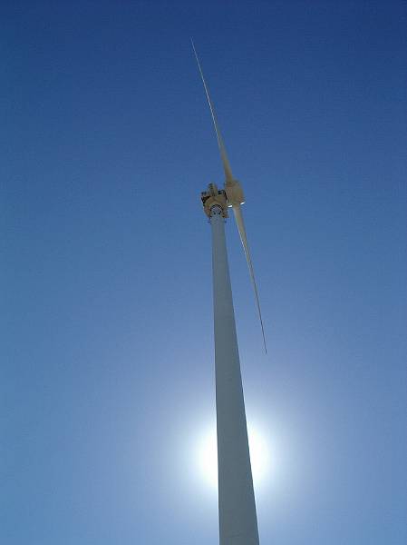 imgp4229.jpg - Wind turbines at Denham