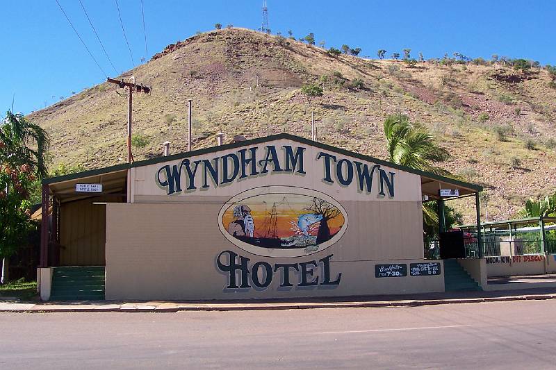 100_0821.jpg - Wyndham Hotel